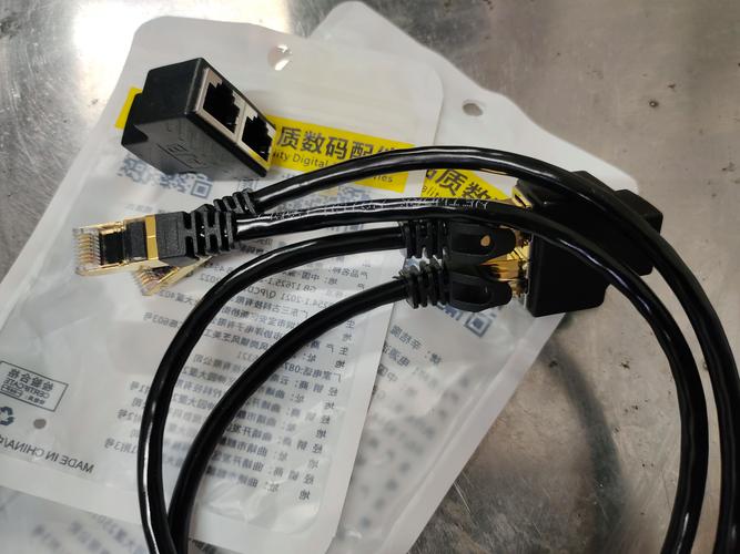 网线一分二/一拖四分线器到底能不能同时上网？一篇讲清接口分配器与网络连接的真相